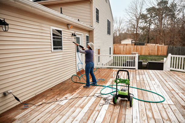 Best Commercial Pressure Washing  in Toppenish, WA