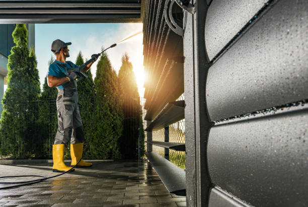 Best Deck Cleaning Services  in Toppenish, WA
